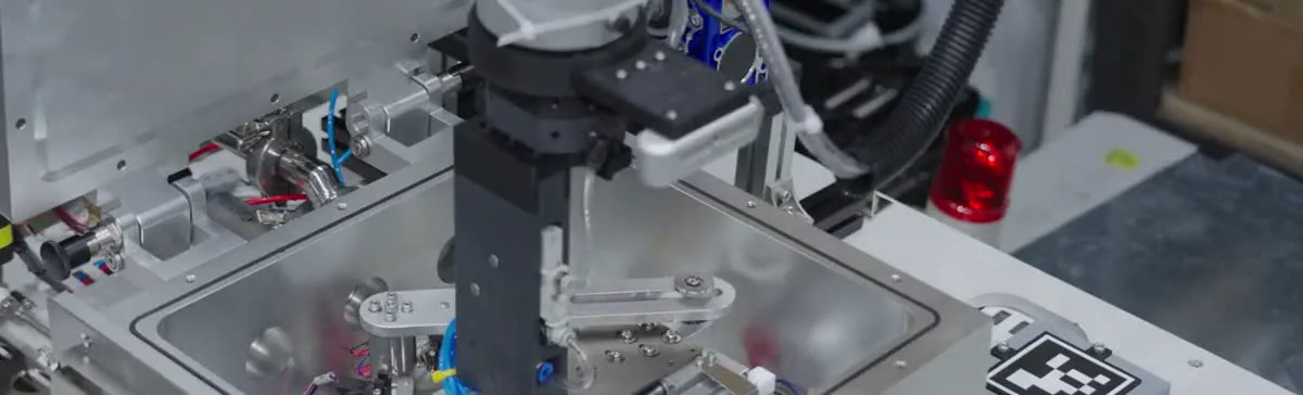 Mobile manipulator based automation line